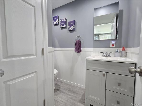 430 Heathcote Road, Lindenhurst NY 11757