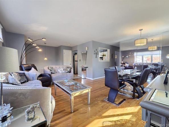 430 Heathcote Road, Lindenhurst NY 11757