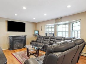 10 Maria Court, Holbrook NY 11741