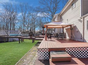 10 Maria Court, Holbrook NY 11741