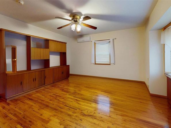 120 Barrymore Boulevard, Franklin Square NY 11010