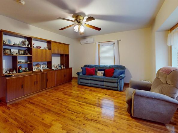 120 Barrymore Boulevard, Franklin Square NY 11010