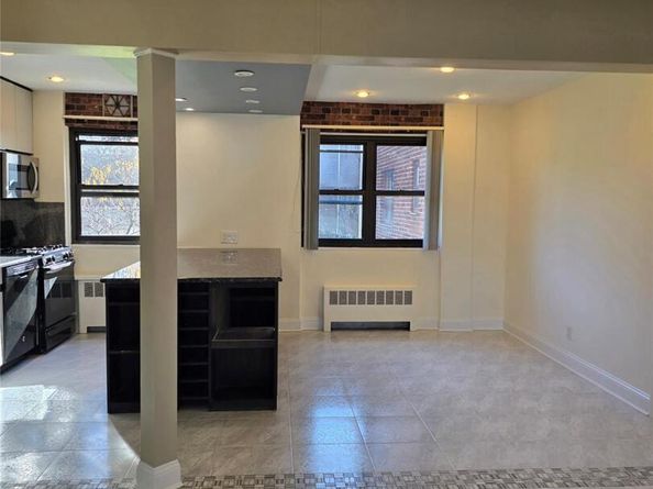 8606 155th Avenue 4, Howard Beach NY 11414