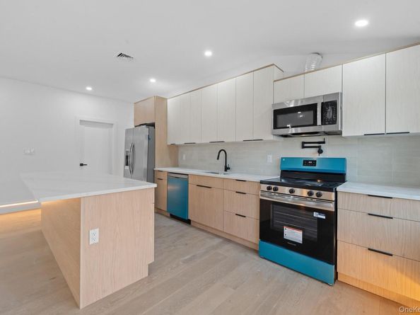 11620 194th Street, Saint Albans NY 11412