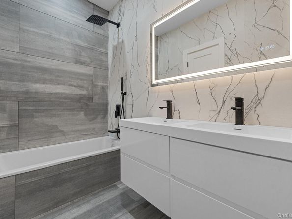 11620 194th Street, Saint Albans NY 11412