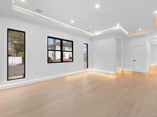 11620 194th Street, Saint Albans NY 11412