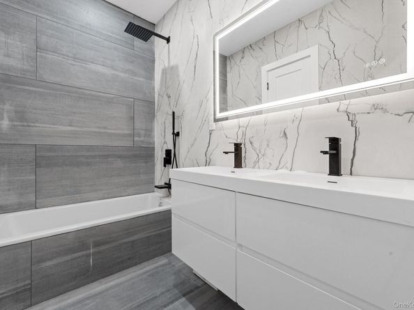 11620 194th Street, Saint Albans NY 11412