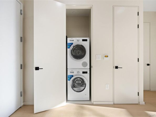 31-16 21st Street 3A, Astoria NY 11106