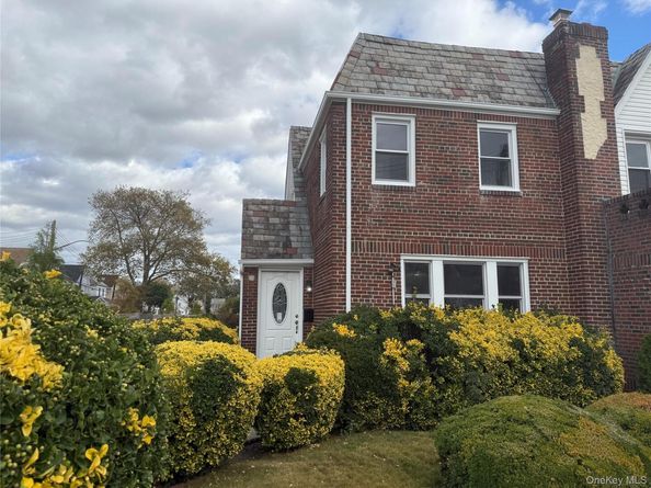 111-27 209th Place, Queens Village NY 11429
