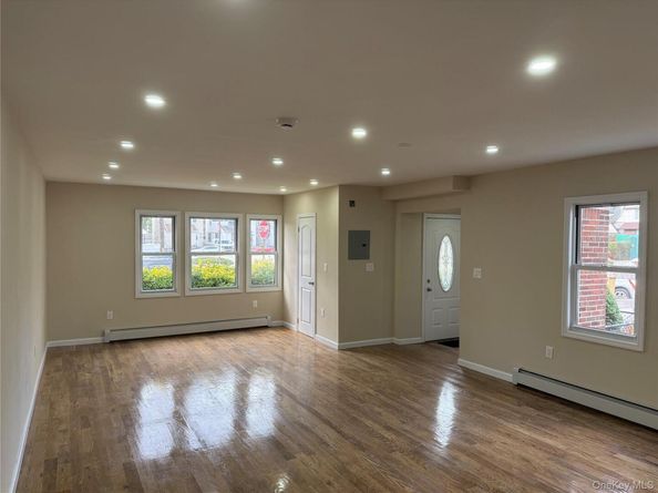 111-27 209th Place, Queens Village NY 11429