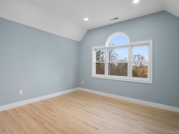 95 Wellington Court, Yorktown Heights NY 10598