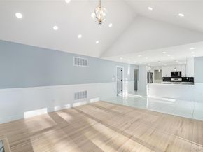 95 Wellington Court, Yorktown Heights NY 10598