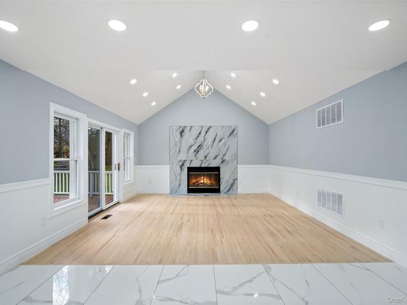 95 Wellington Court, Yorktown Heights NY 10598