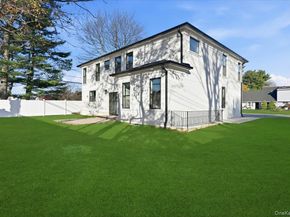 2 Blueberry Lane, Hicksville NY 11801