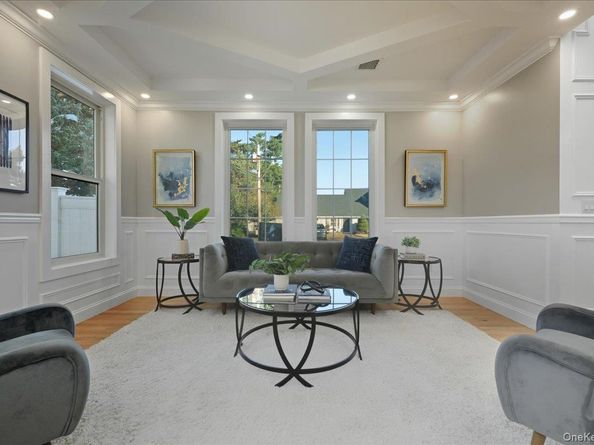 2 Blueberry Lane, Hicksville NY 11801