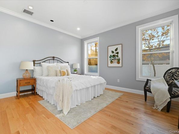 2 Blueberry Lane, Hicksville NY 11801