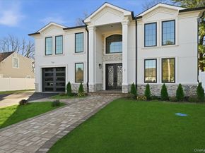 2 Blueberry Lane, Hicksville NY 11801