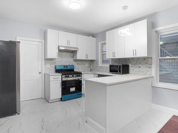 8925 201st Street, Hollis NY 11423