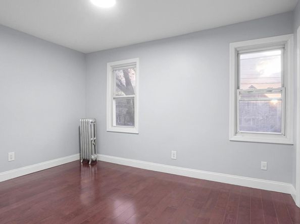 8925 201st Street, Hollis NY 11423