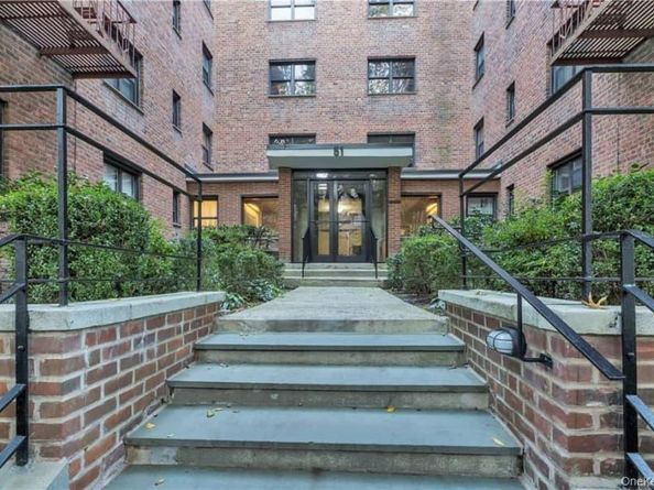 51 White Oak Street 2A, New Rochelle NY 10801