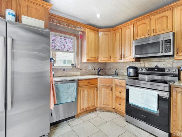 171 Cottage Boulevard, Hicksville NY 11801