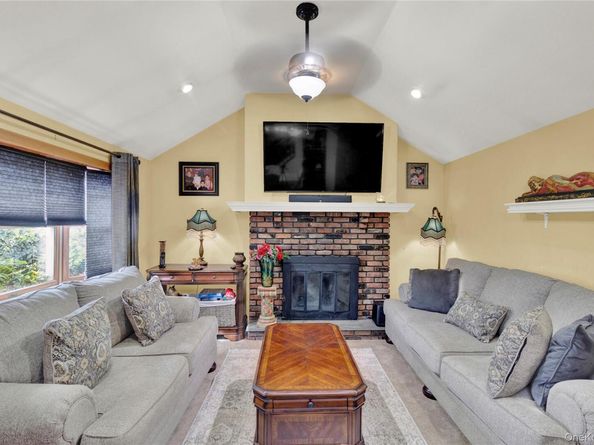 171 Cottage Boulevard, Hicksville NY 11801