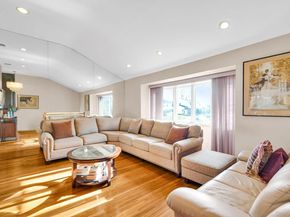 11 Fordham Drive, Plainview NY 11803