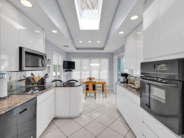 11 Fordham Drive, Plainview NY 11803