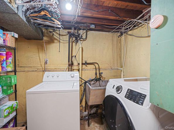 11 Fordham Drive, Plainview NY 11803