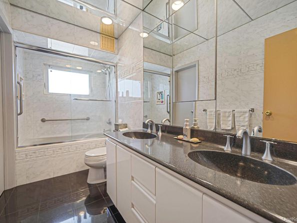 11 Fordham Drive, Plainview NY 11803