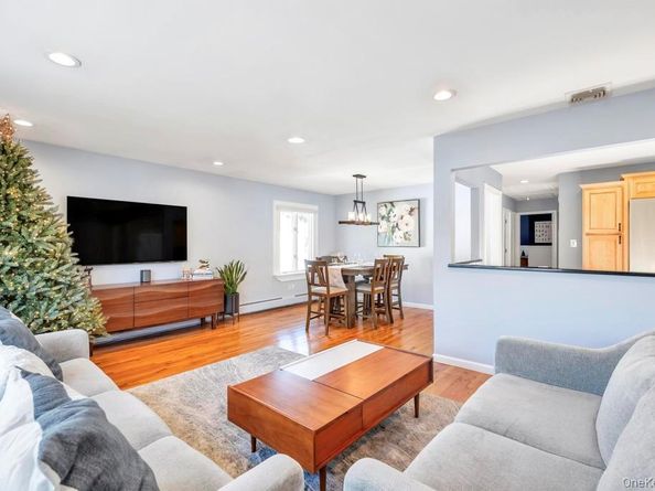 44 Derby Avenue, Greenlawn NY 11740