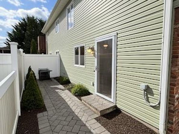 44 Derby Avenue, Greenlawn NY 11740