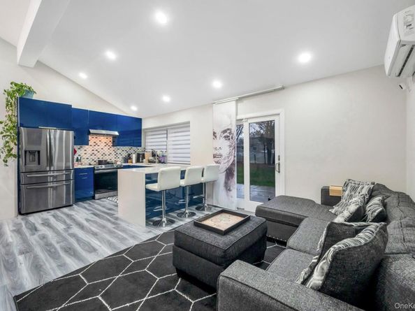 15 Drake Avenue, Bellport NY 11713