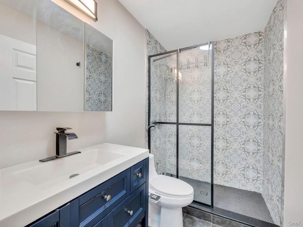 15 Drake Avenue, Bellport NY 11713