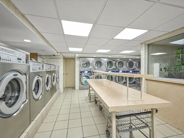 5930 108th Street 4P, Corona NY 11368