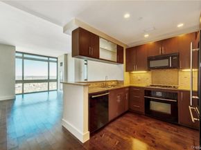 175 Huguenot Street 2404, New Rochelle NY 10801