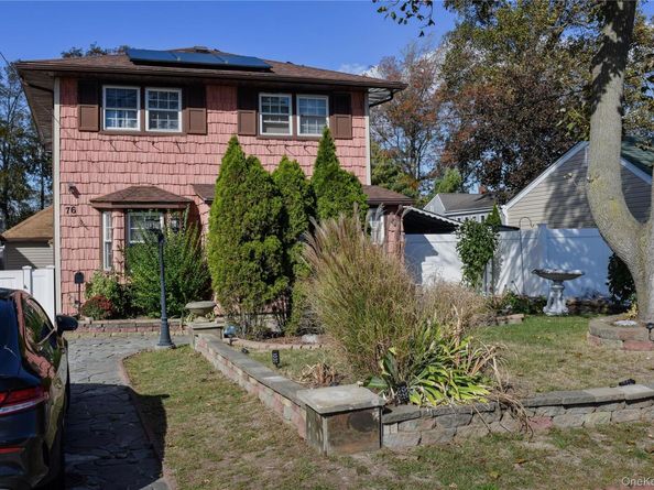 76 E Hollywood Avenue, Lindenhurst NY 11757
