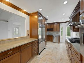 1 Echo Bay Place, New Rochelle NY 10805