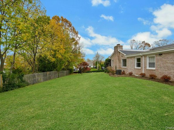 1 Echo Bay Place, New Rochelle NY 10805