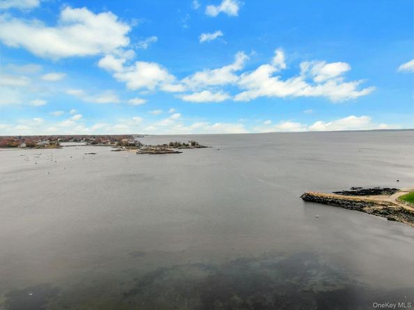 1 Echo Bay Place, New Rochelle NY 10805