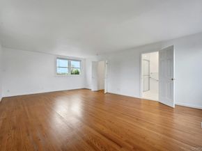 1 Echo Bay Place, New Rochelle NY 10805