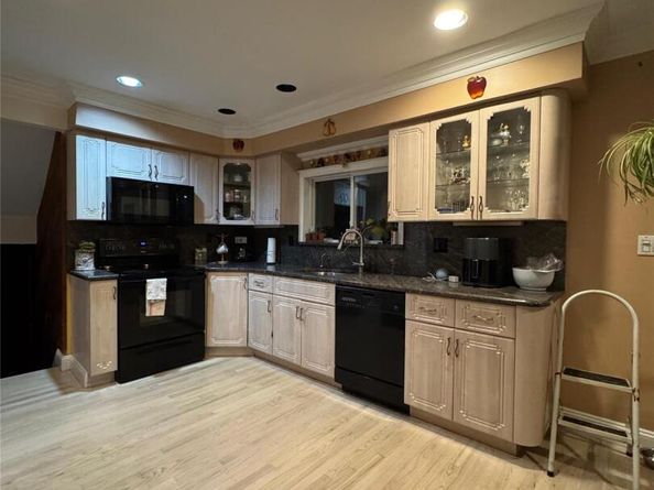 254 Thompson Avenue, Oceanside NY 11572