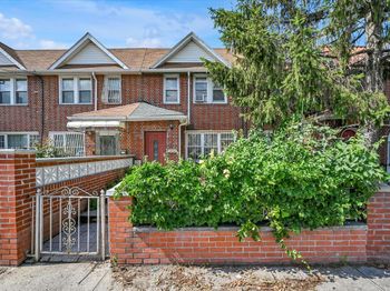 147-31 Hoover Avenue