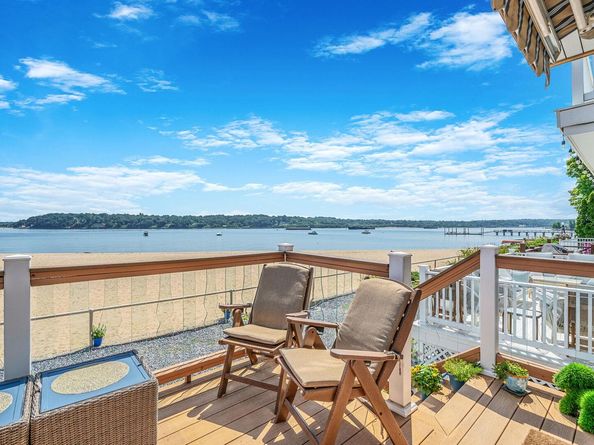 75 West Shore Road 4, Port Washington NY 11050