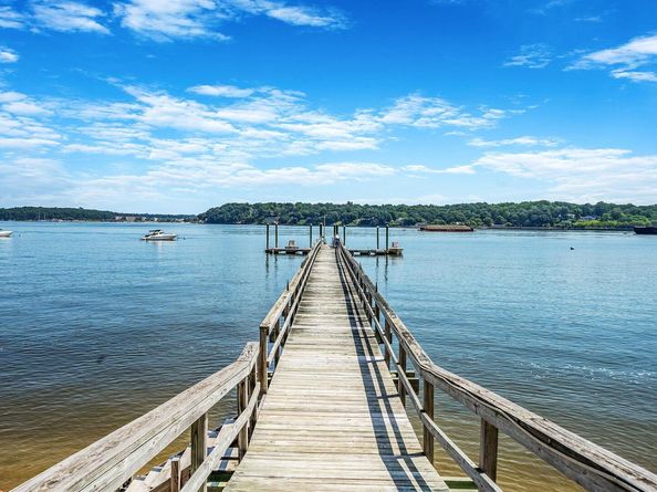 75 West Shore Road 4, Port Washington NY 11050