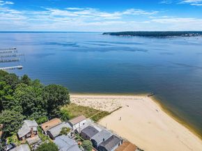 75 West Shore Road 4, Port Washington NY 11050