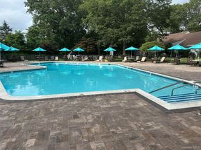 304 Kingston Court, Ridge NY 11961