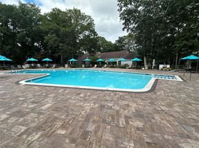 304 Kingston Court, Ridge NY 11961