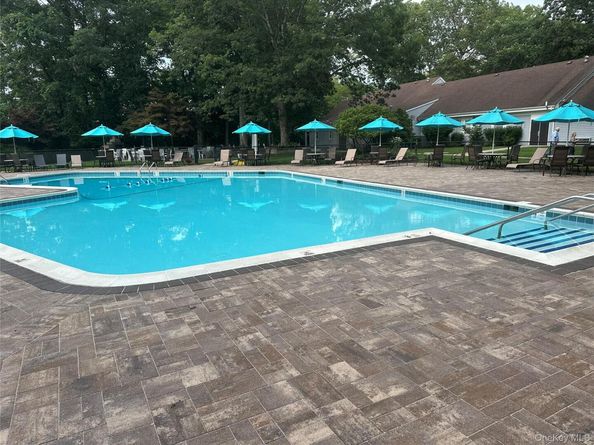 304 Kingston Court, Ridge NY 11961