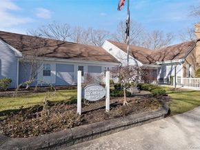 304 Kingston Court, Ridge NY 11961